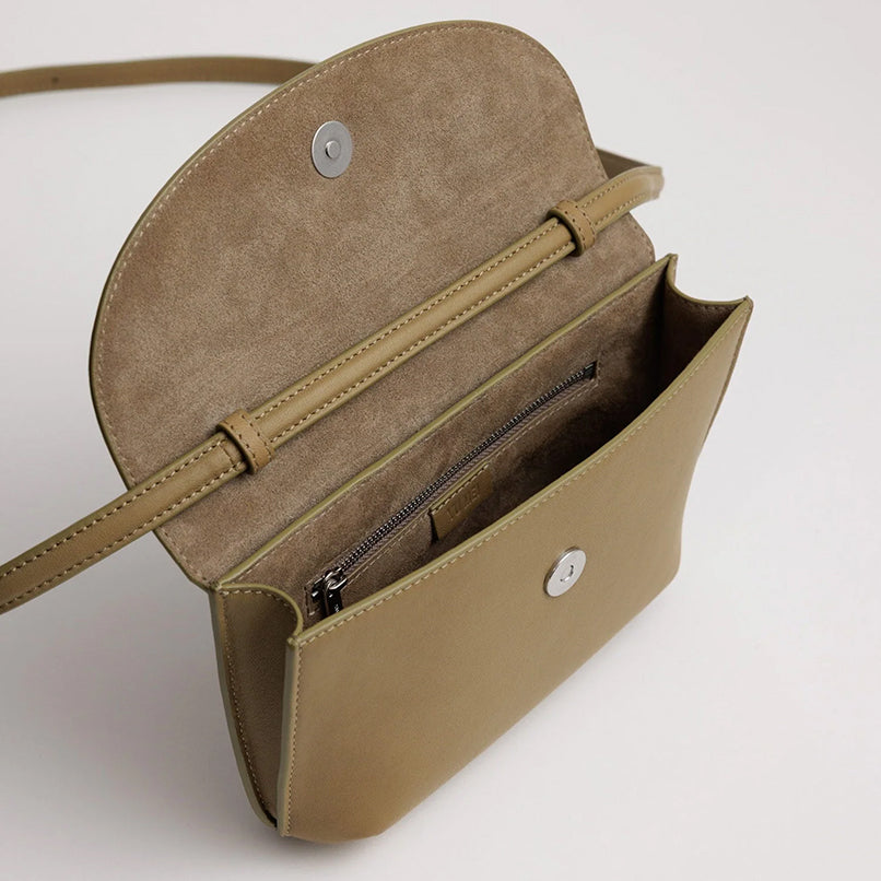 Yu Mei Keriana Clutch Jade Lambskin