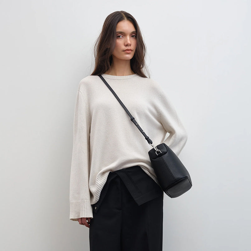 Yu Mei Ch'lita Bag Black Deer Nappa