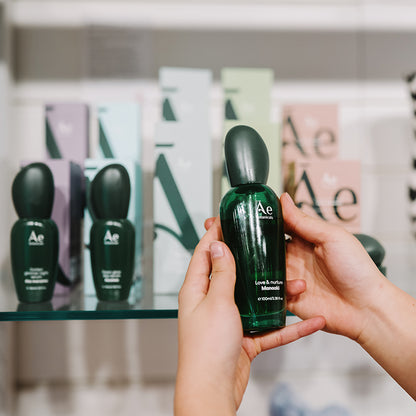 Āe Botanicals Golden Glimmer Night Serum